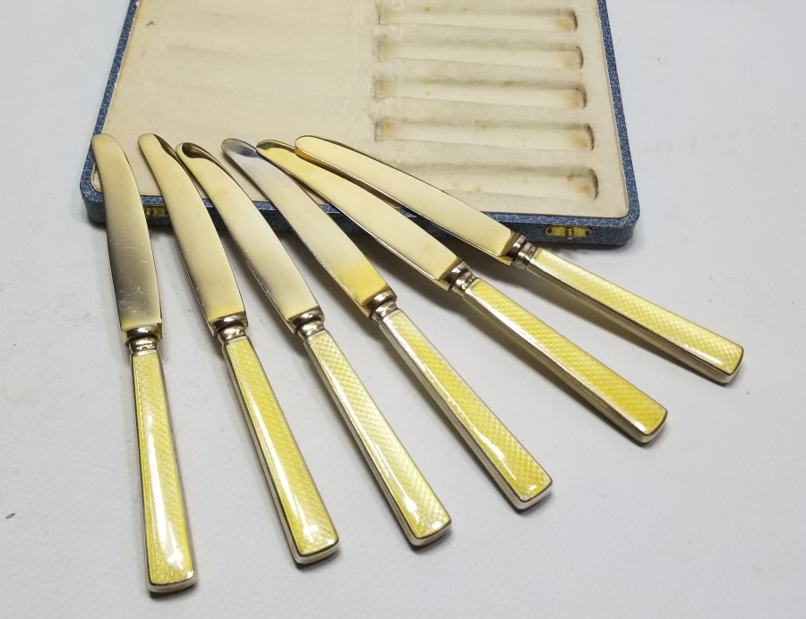 ORİJİNAL KUTUSUNDA MİNE İŞÇİLİKLİ ANTİKA GÜMÜŞ BALIK BIÇAĞI TAKIMI