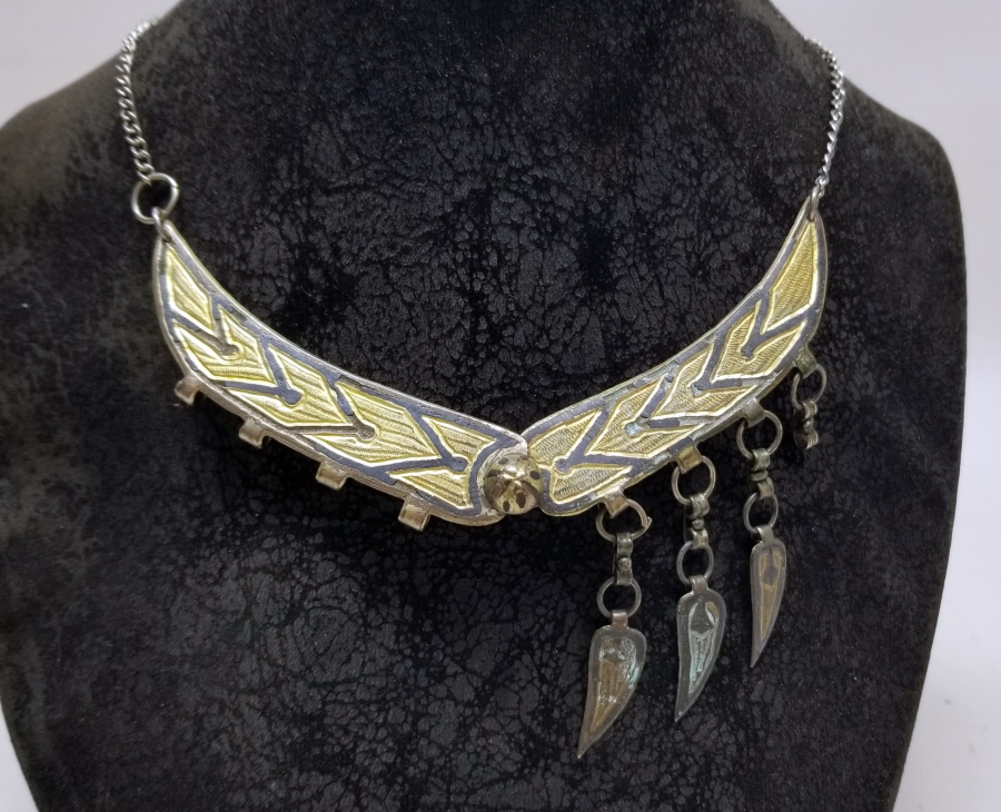 ÜZERİ ALTIN VERMEYLİ VE SAVAT İŞÇİLİKLİ GÜMÜŞ GERDANLIK