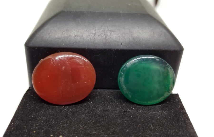 YEŞİM VE AKİK TAŞI İKİ ADET YÜZÜK KAŞI