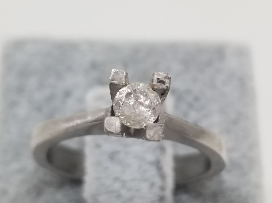 PIRLANTA TAŞLI TEKTAŞ YÜZÜK