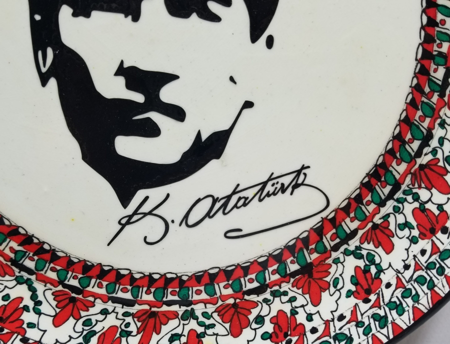 EL BOYAMA FOSFORLU ATATÜRK GÖRSELLİ KÜTAHYA DUVAR TABAĞI