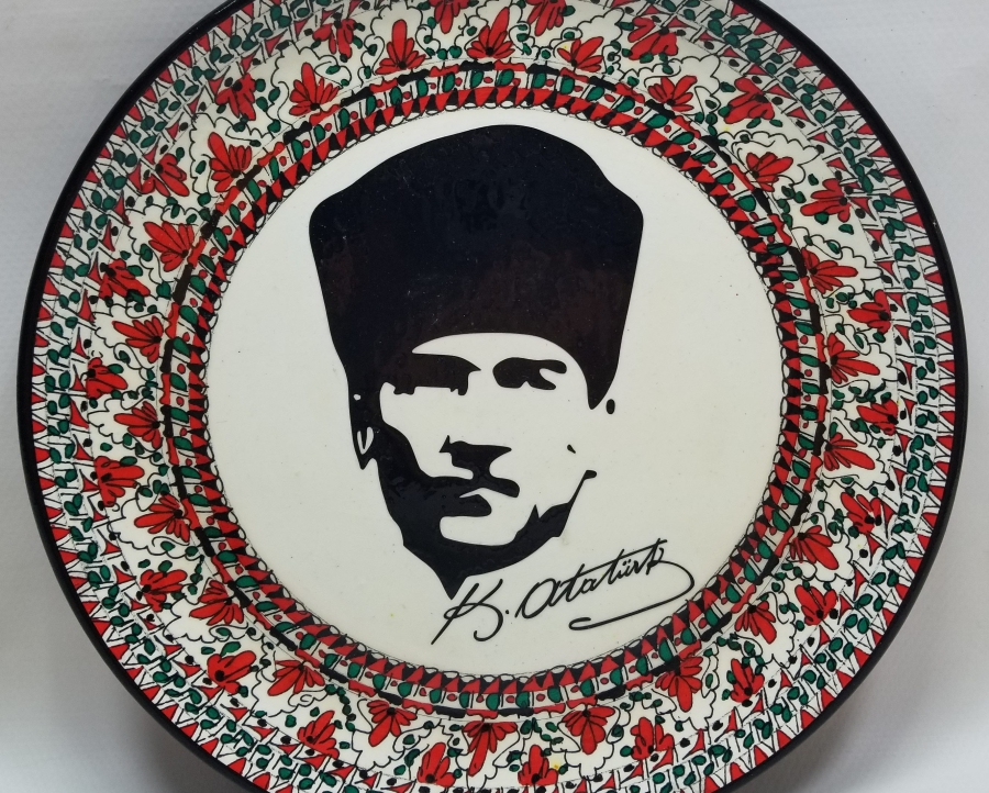 EL BOYAMA FOSFORLU ATATÜRK GÖRSELLİ KÜTAHYA DUVAR TABAĞI