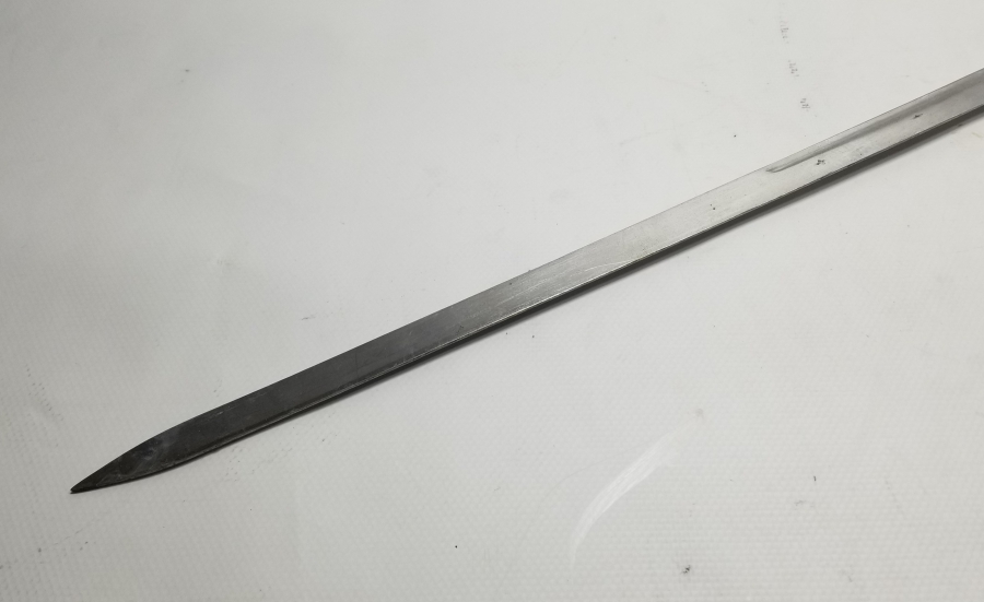 BOYNUZ SAPLI CUMHURİYET BAŞLARI NADİR SUBAY KILICI