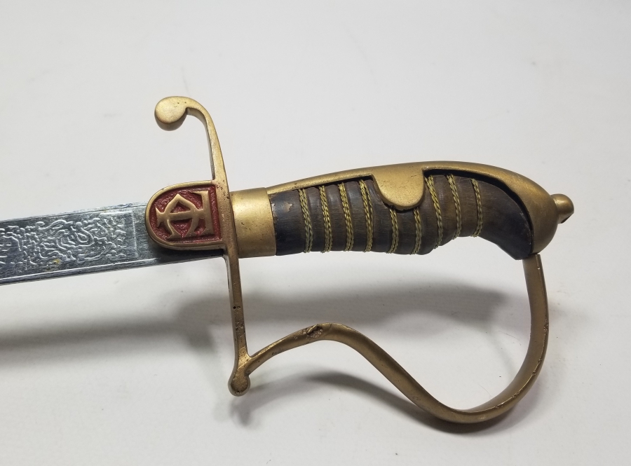 BOYNUZ SAPLI CUMHURİYET BAŞLARI NADİR SUBAY KILICI