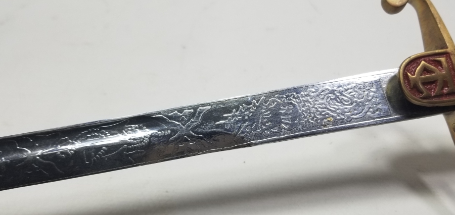 BOYNUZ SAPLI CUMHURİYET BAŞLARI NADİR SUBAY KILICI