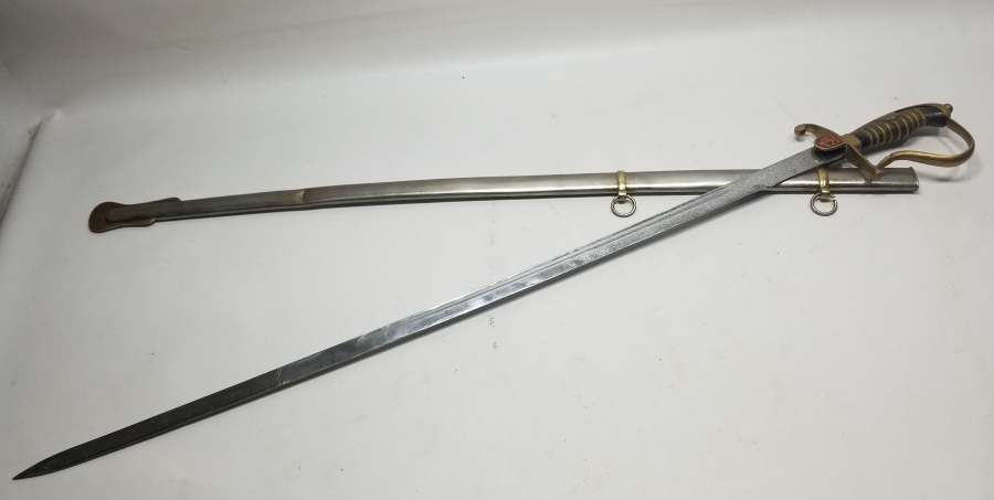 BOYNUZ SAPLI CUMHURİYET BAŞLARI NADİR SUBAY KILICI