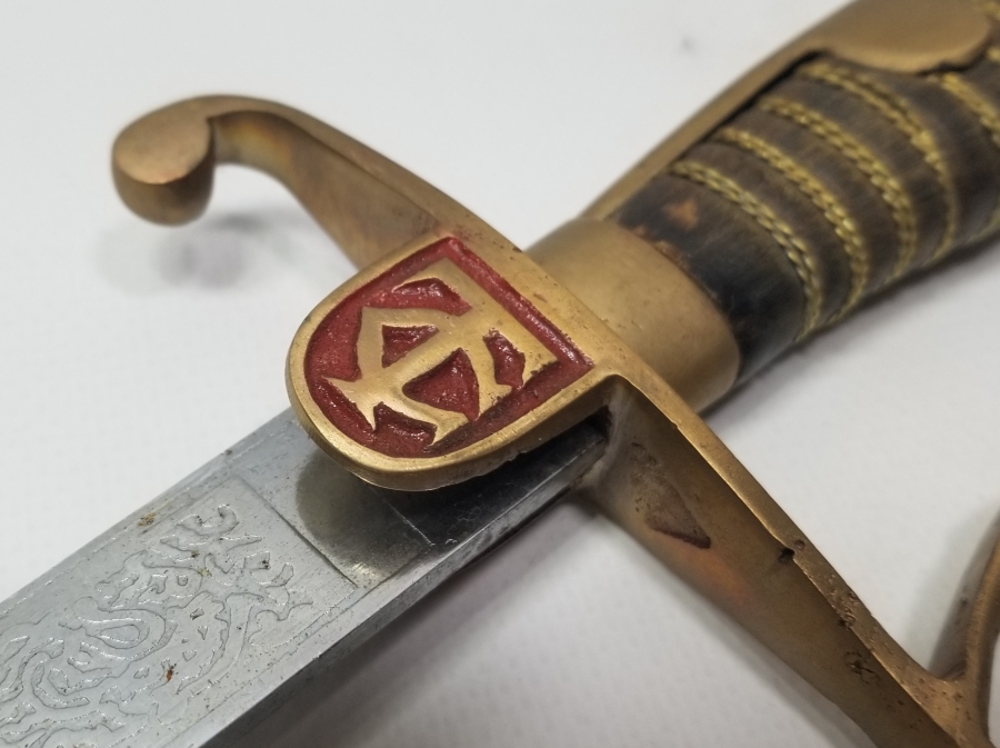 BOYNUZ SAPLI CUMHURİYET BAŞLARI NADİR SUBAY KILICI