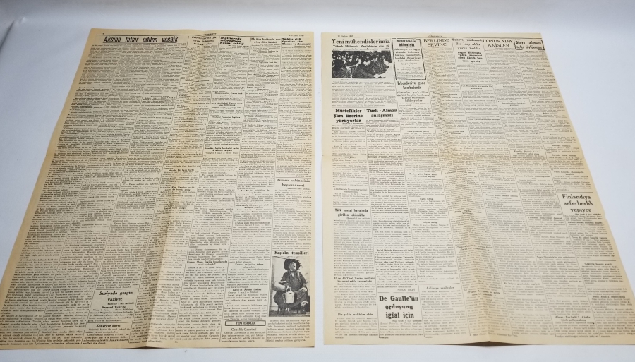 1940-1941 TARİHLİ İKİ ADET CUMHURİYET GAZETESİ