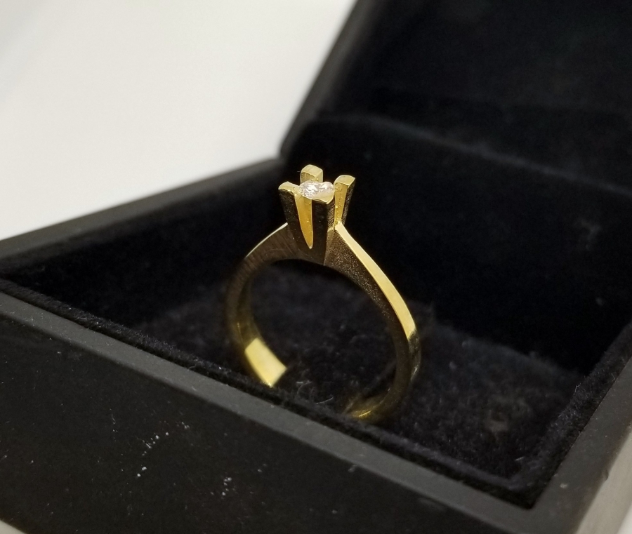 ALTIN KAPLAMA ÖZEL YAPIM TEKTAŞ YÜZÜK