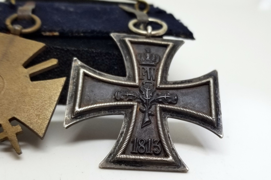 ALMAN DEMİR HAÇ VE ALMAN LİYAKAT MADALYALI NADİR ÇİFTLİ MADALYA