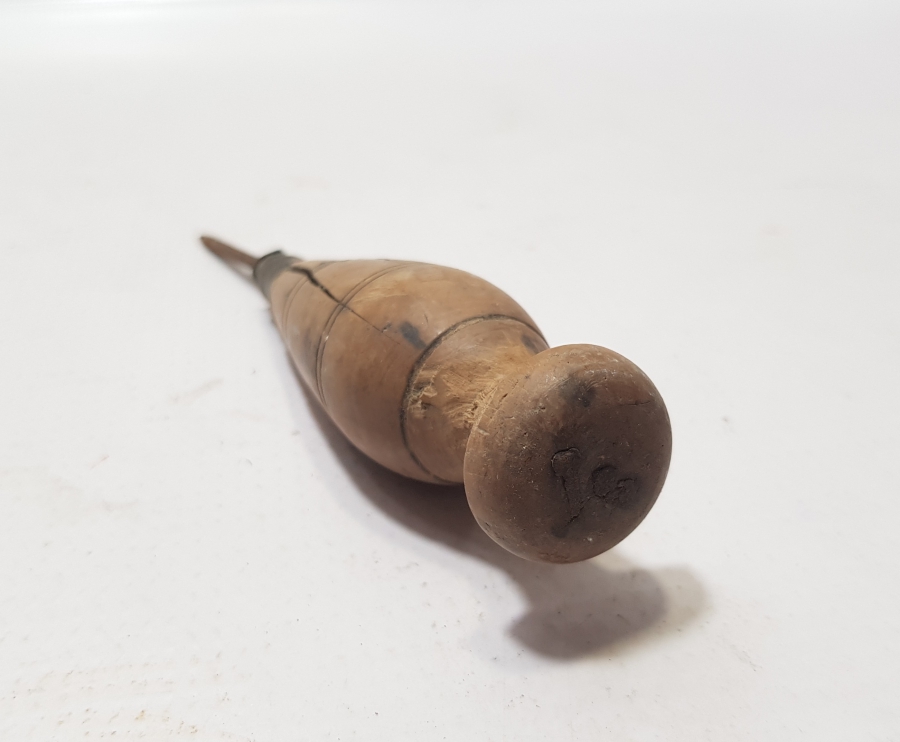 OSMANLI DÖNEMİ ŞİMŞİR SAPLI AYAKKABICI BİZİ