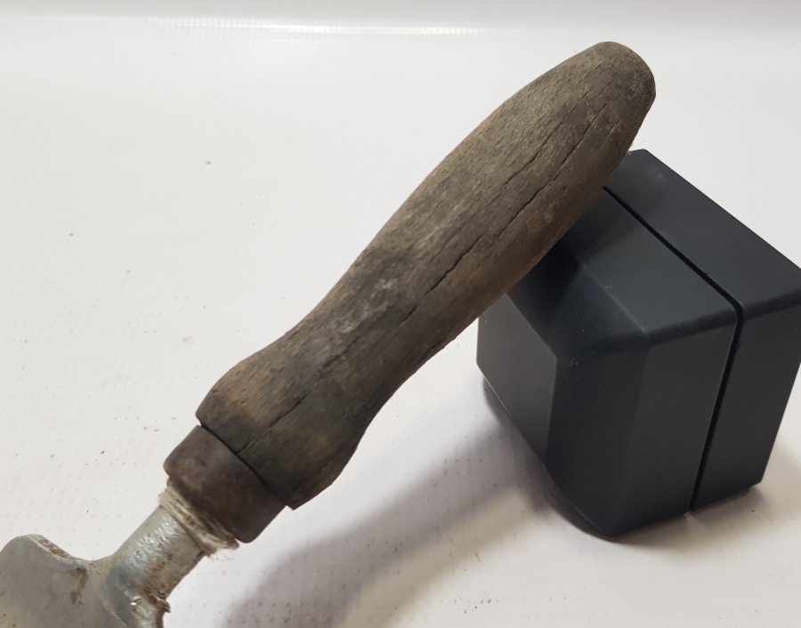 NADİR FORMLU ANTİKA DUVAR HALISI KİRKİTİ