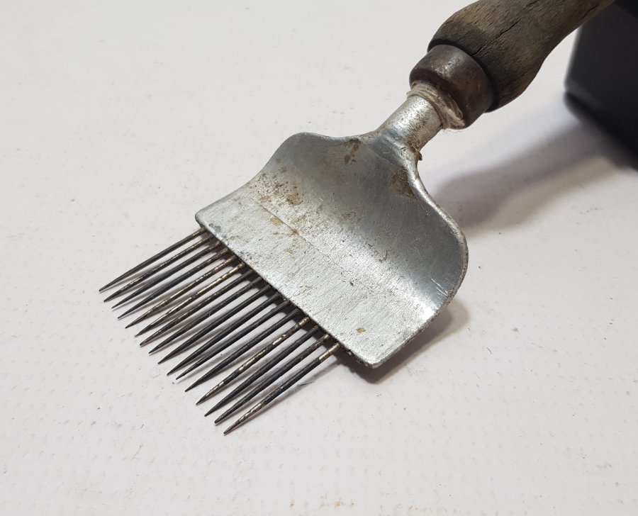 NADİR FORMLU ANTİKA DUVAR HALISI KİRKİTİ