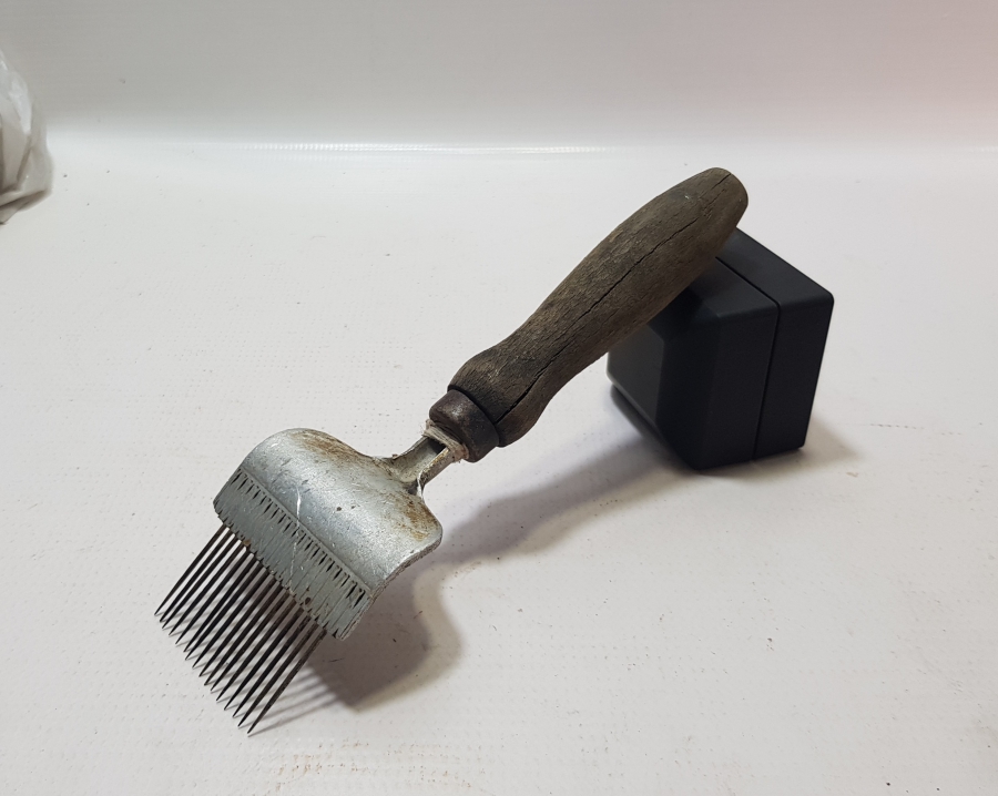 NADİR FORMLU ANTİKA DUVAR HALISI KİRKİTİ