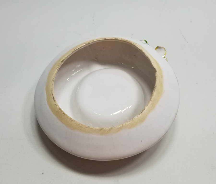 KABARTMA İŞÇİLİKLİ YERLİ YAPIM ALTIN VARAKLI SERAMİK KÜLLÜK