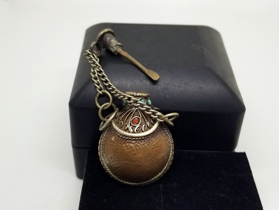 KABARTMA İŞÇİLİKLİ ANTİKA SÜRMEDAN