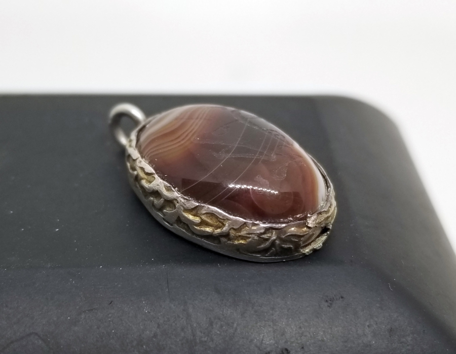 ÜZERİ DUALI AKİK TAŞLI GÜMÜŞ KOLYE UCU