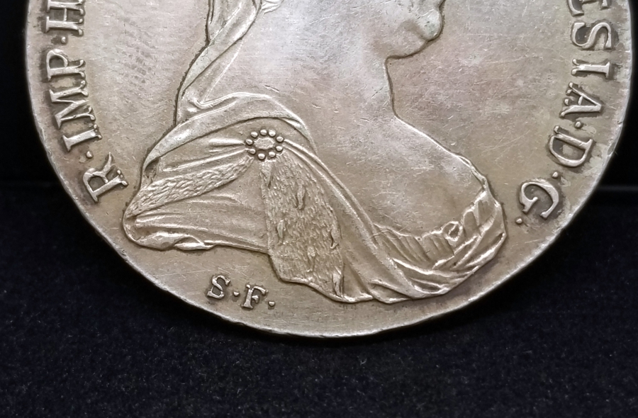 MARIA THERESIA'NIN ÖLÜMÜNÜN 100. YILI ANISINA YAPILMIŞ NADİR GÜMÜŞ MADALYON