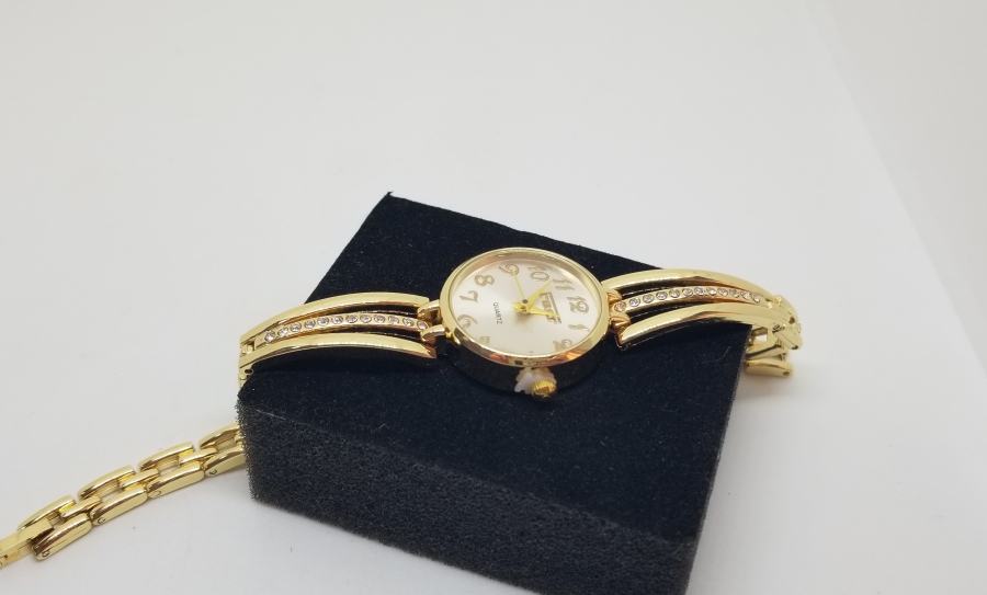 ALTIN KAPLAMA NOSTALJİK KOL SAATİ