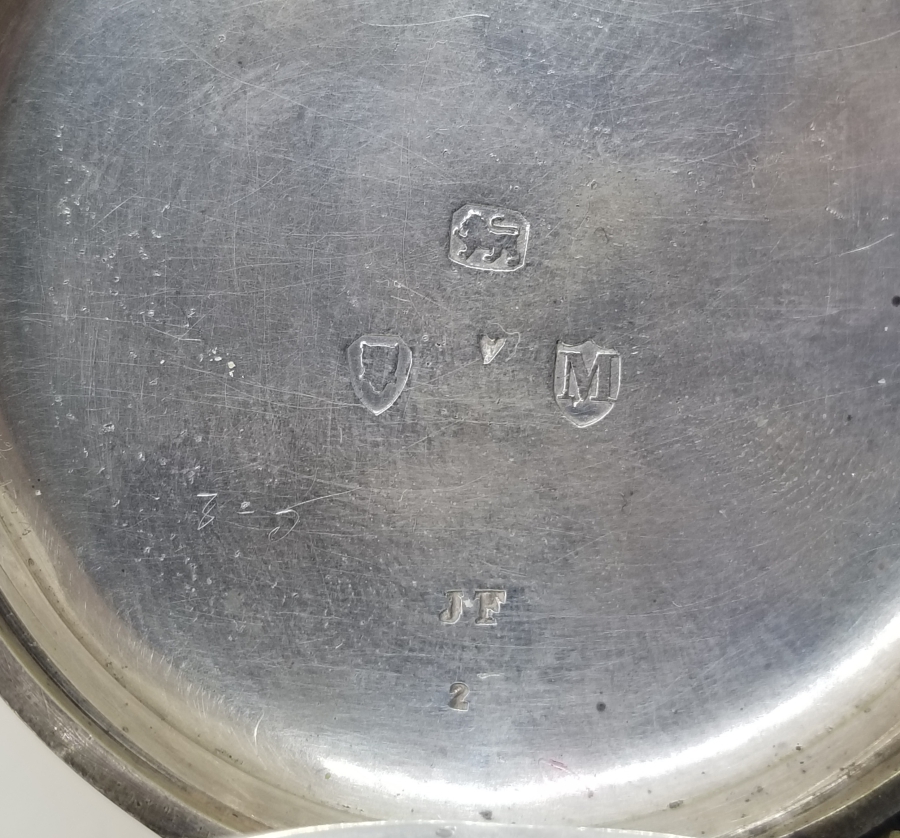 NADİR TİPTE GÜMÜŞ KASA YARIM PRİOR CEP SAATİ