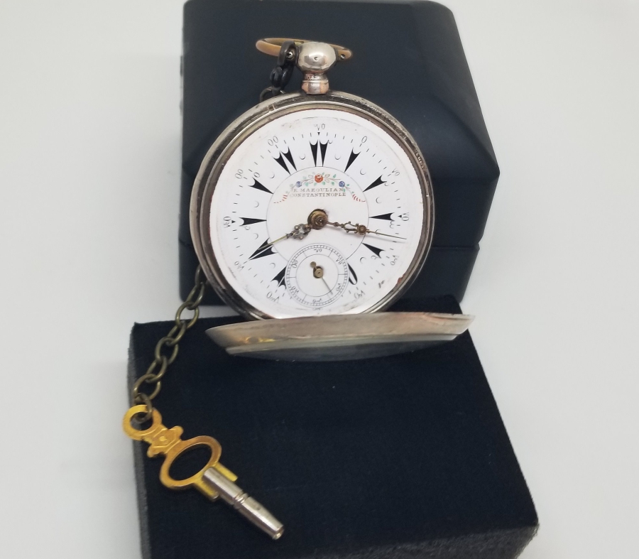 K. MAKOULIAN CONSTANTINOPLE KADRANLI GÜMÜŞ KASA ARKADAN KURMALI CEP SAATİ