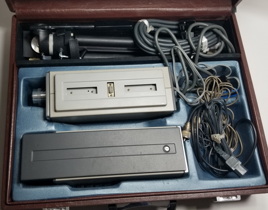 ORİJİNAL ÇANTASINDA ANTİKA PROFESYONEL KAMERA