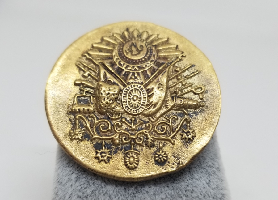 ÜZERİNDE OSMANLI DEVLET ARMASI BULUNAN ANTİKA BROŞ