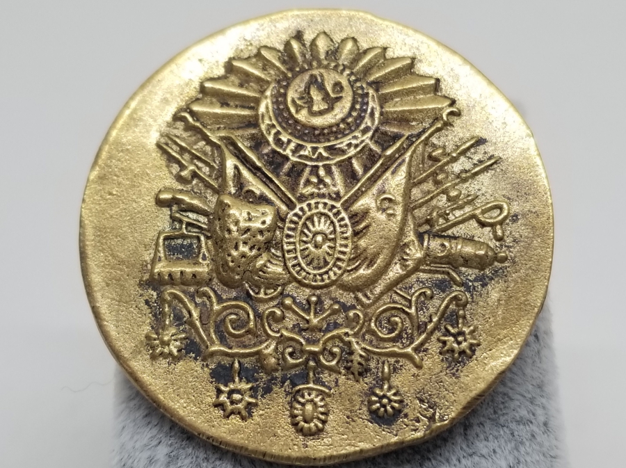 ÜZERİNDE OSMANLI DEVLET ARMASI BULUNAN ANTİKA BROŞ