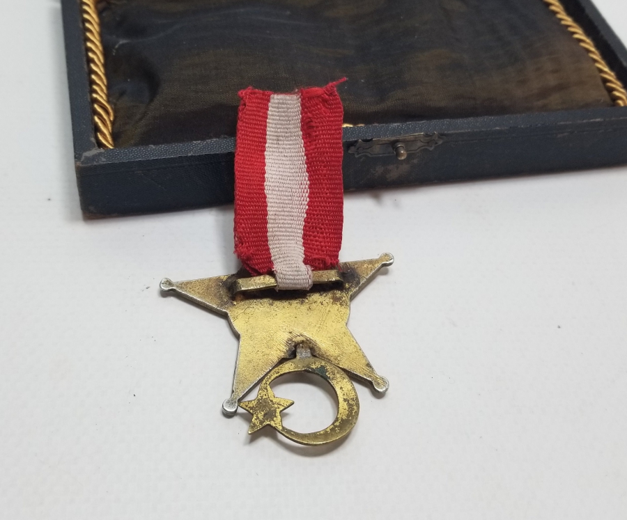 1. DÜNYA SAVAŞI DÖNEMİ ÖZEL DİZAYN HARP MADALYASI - ÇANAKKALE ER MADALYASI