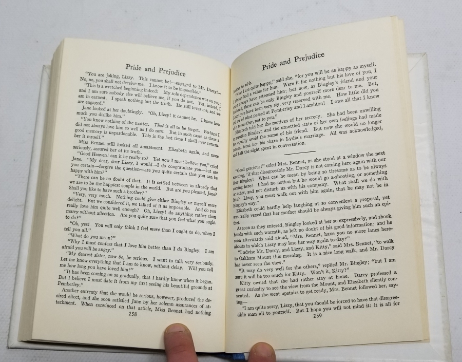 İNGİLİZCE GURUR VE ÖNYARGI İSİMLİ KİTAP