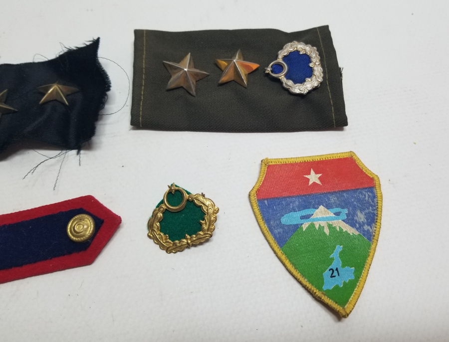 ANTİKA ASKERİ APOLET VE PEÇ LOTU