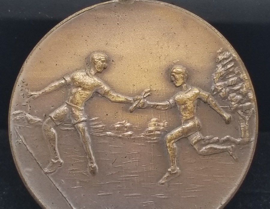 ANTİKA BAYRAK YARIŞI MADALYASI