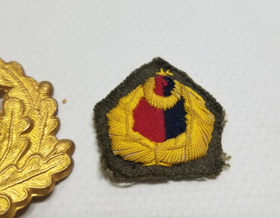 ANTİKA ASKERİ ŞAPKA KOKARTI LOTU