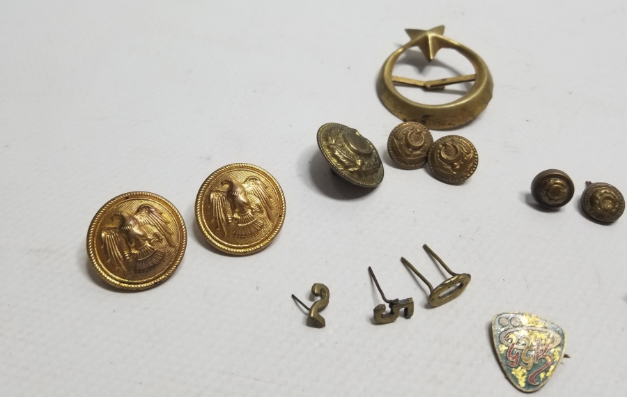 ANTİKA ASKER DÜĞME VE APOLET PARÇALARI LOTU