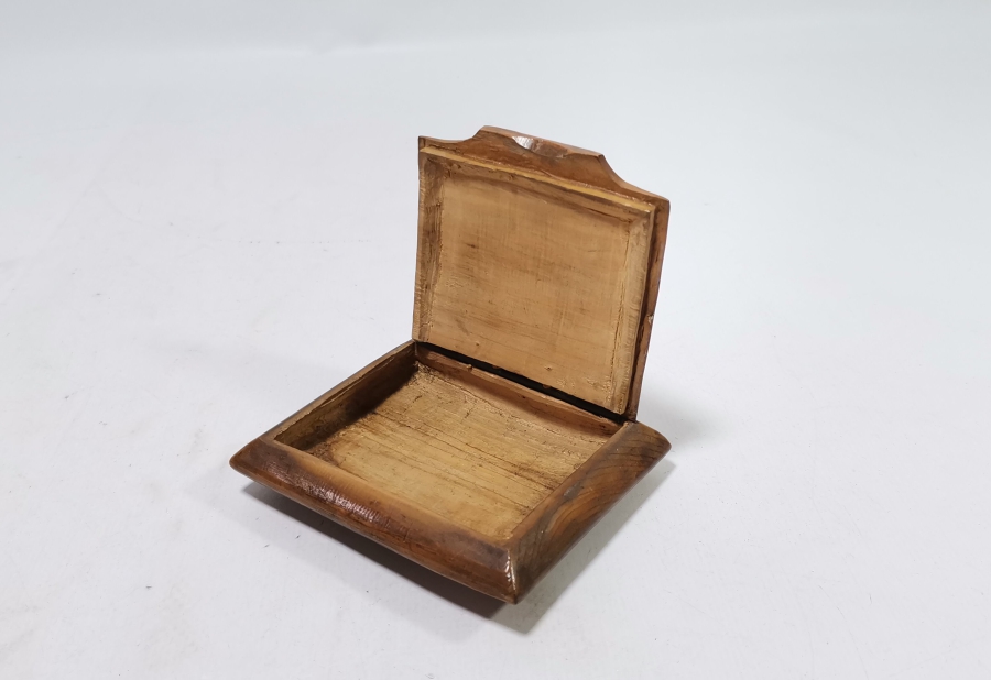 GÜMÜŞ ÇAKMA İŞÇİLİKLİ ESARET YADİGARI NADİR EL YAPIMI TÜTÜN TABAKASI