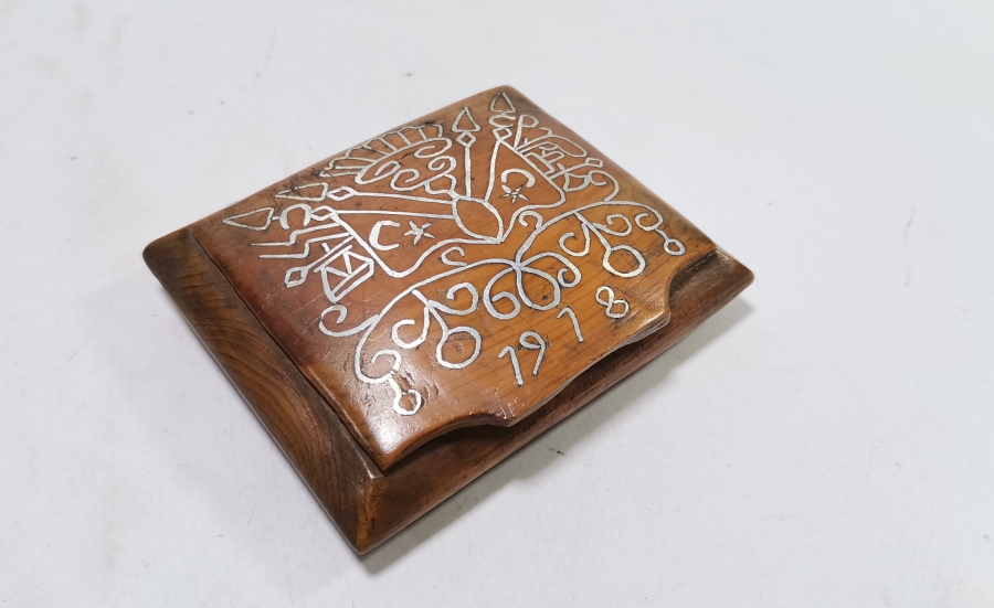 GÜMÜŞ ÇAKMA İŞÇİLİKLİ ESARET YADİGARI NADİR EL YAPIMI TÜTÜN TABAKASI