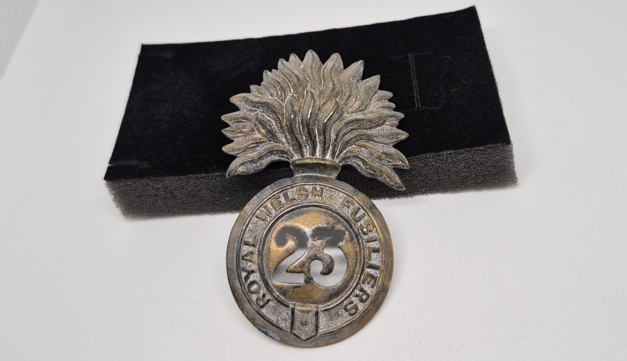 1. DÜNYA SAVAŞI DÖNEMİ NADİR TİPTE İNGİLİZ TOPÇU SUBAY KASKI KOKARTI