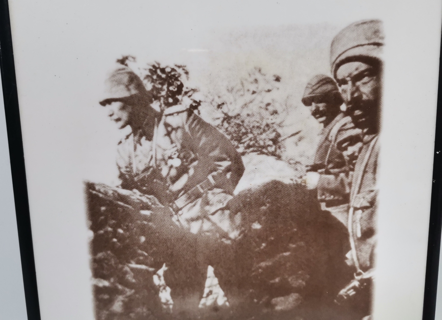 KÜTAHYA SERAMİK ÖZEL SERİ ANAFARTALAR CEPHESİNDE ATATÜRK GÖRSELLİ PANO