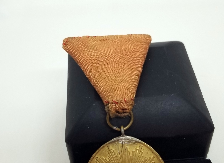 ESKİ YAZI İSTİKLAL MADALYASI - KIRMIZI ŞERİTLİ İSTİKLAL SAVAŞI MADALYASI