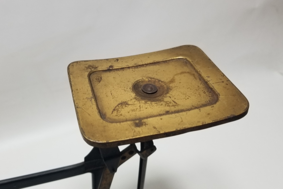 PORSELEN KADRANLI ANTİKA POSTA TERAZİSİ