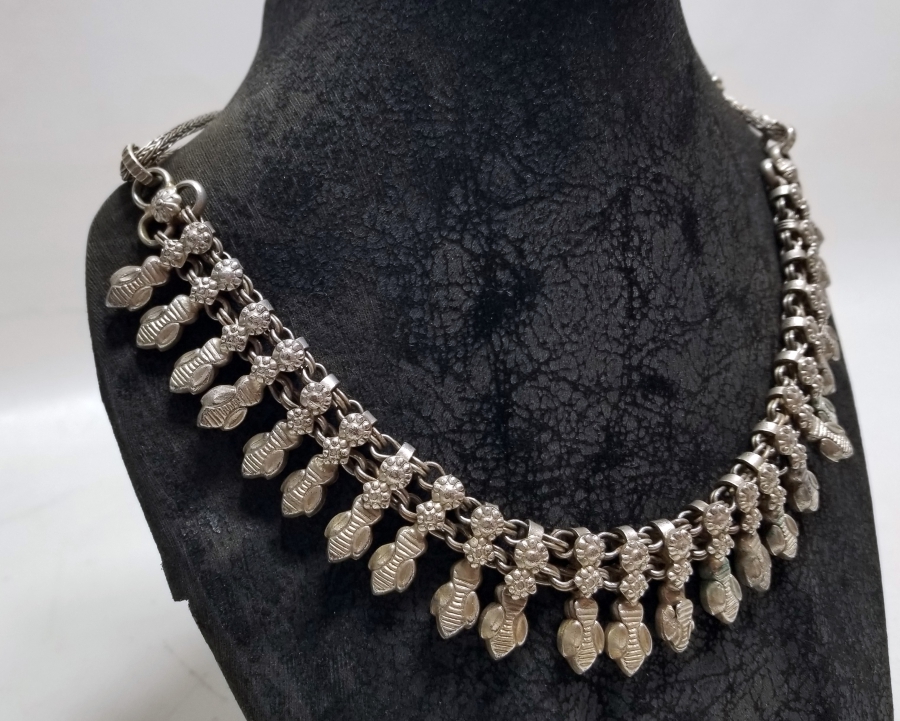 TAMAMI EL YAPIMI TÜRKMEN İŞİ ANTİKA GERDANLIK