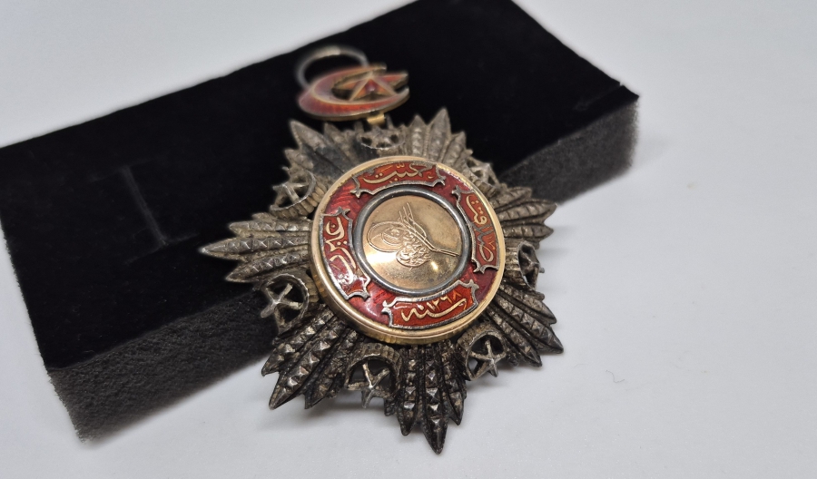 4.DERECE MECİDİ NİŞANI