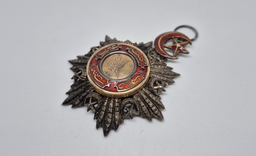 4.DERECE MECİDİ NİŞANI