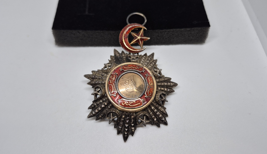 4.DERECE MECİDİ NİŞANI