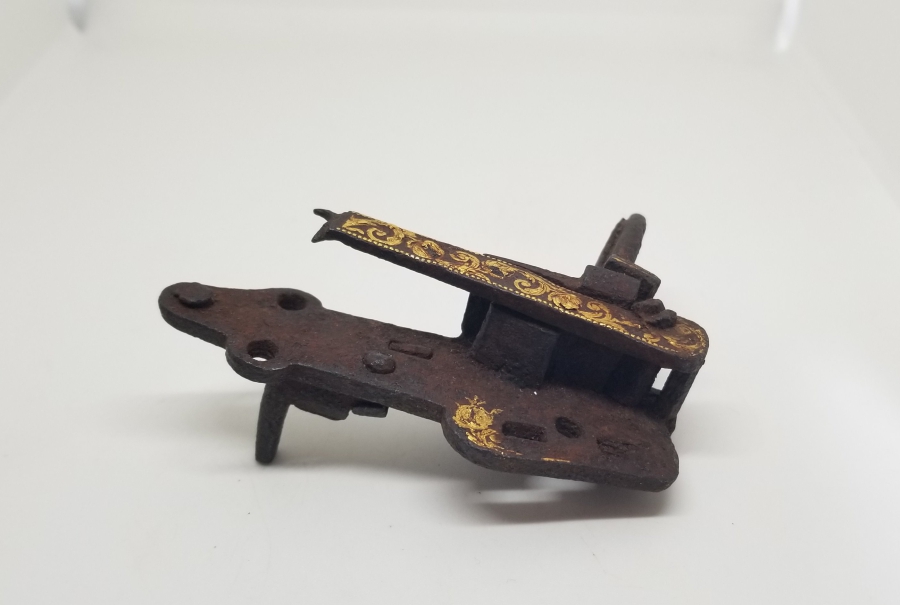 ÜZERİ ALTIN ÇAKMA İŞÇİLİKLİ YENİÇERİ KALE TÜFEĞİ ÇAKMAĞI