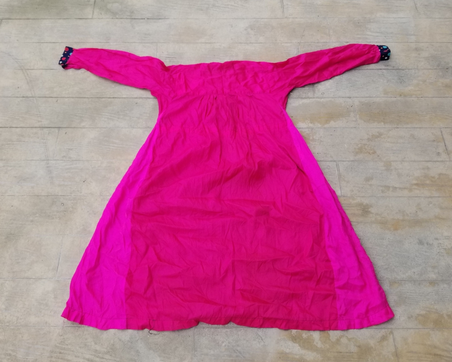 EL YAPIMI ANTİKA İPEKLİ YÖRÜK ELBİSESİ