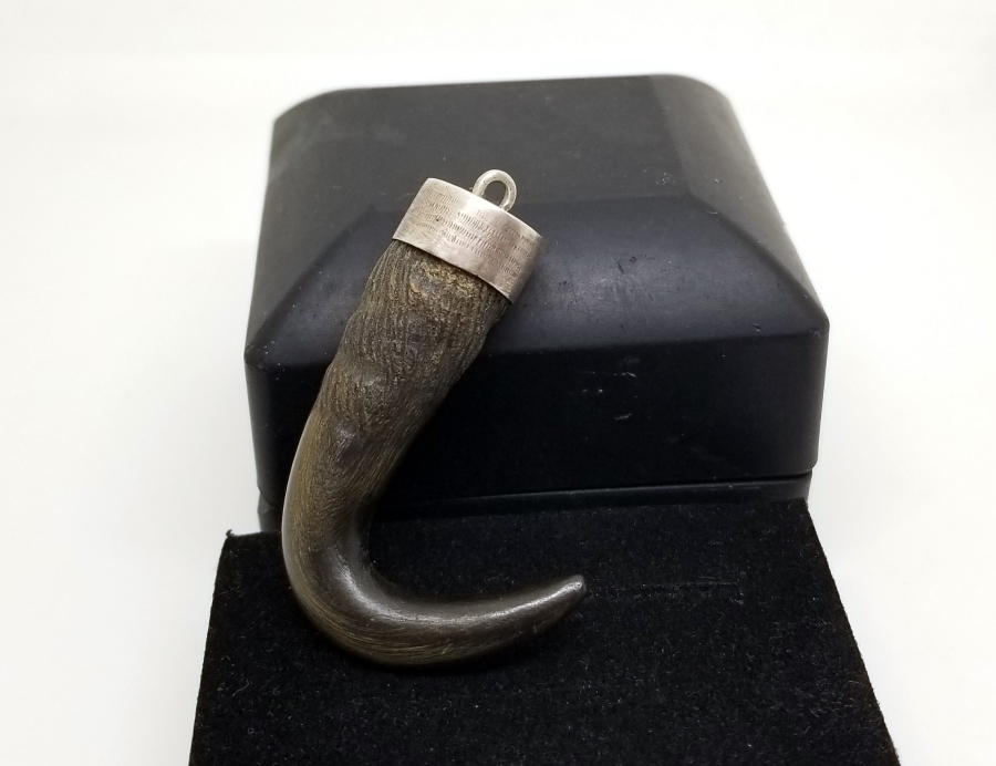 OSMANLI DÖNEMİ DAĞ KEÇİSİ BOYNUZUNDAN YAPILMIŞ ŞAMANİK KOLYE