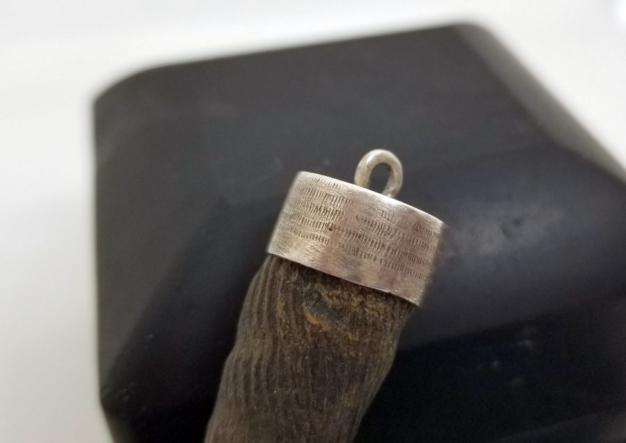 OSMANLI DÖNEMİ DAĞ KEÇİSİ BOYNUZUNDAN YAPILMIŞ ŞAMANİK KOLYE