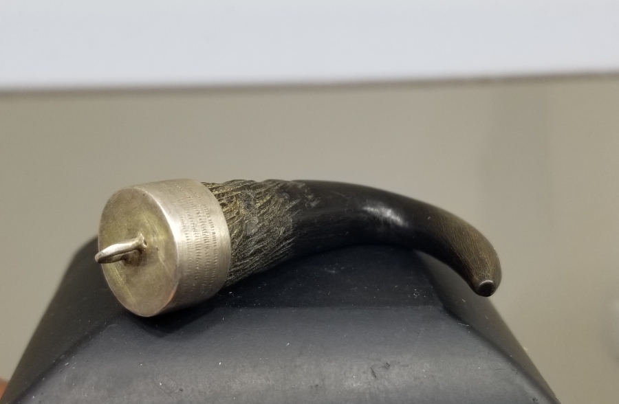 OSMANLI DÖNEMİ DAĞ KEÇİSİ BOYNUZUNDAN YAPILMIŞ ŞAMANİK KOLYE