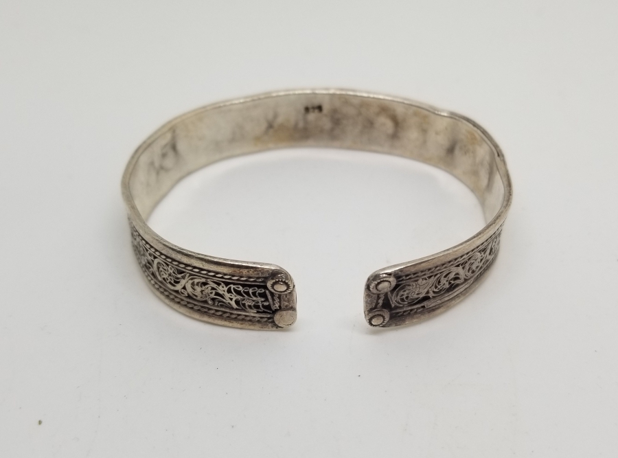 KABARTMA İŞÇİLİKLİ GÜMÜŞ BİLEZİK - BİLEKLİK